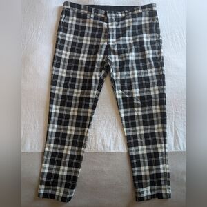 Zara Men's Cropped Black and White Plaid Flat Front Skinny Trousers